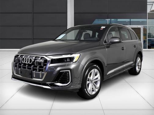2025 Audi Q7 55 Premium Plus