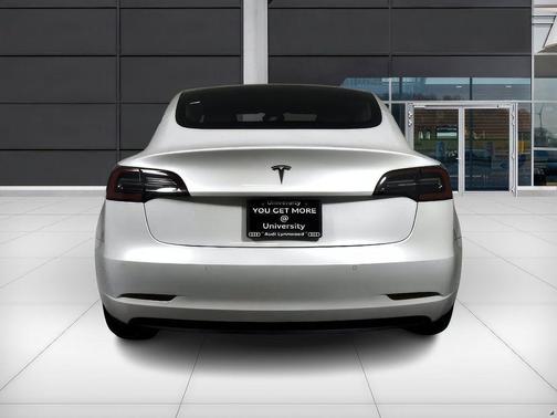 2019 Tesla Model 3 Mid Range