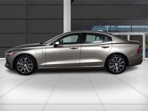 2021 Volvo S60 Recharge Plug-In Hybrid T8 Inscription