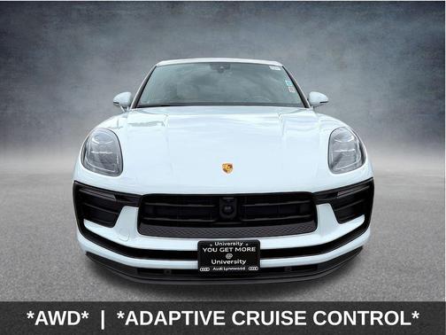 2022 Porsche Macan Base