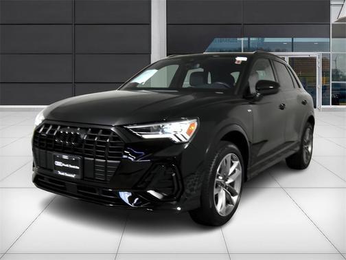 2023 Audi Q3 45 S line Premium