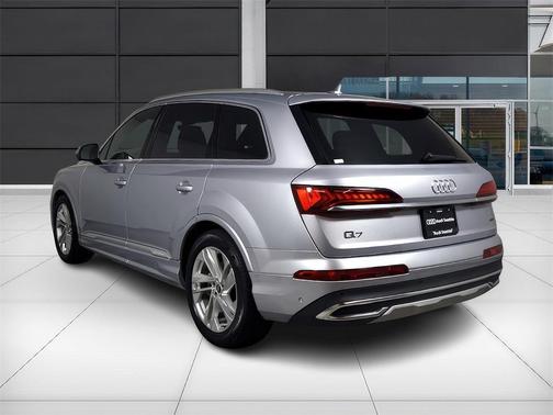 2022 Audi Q7 55 Prestige