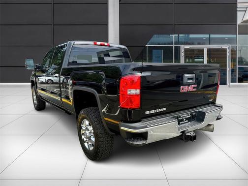 2017 GMC Sierra 2500 SLT