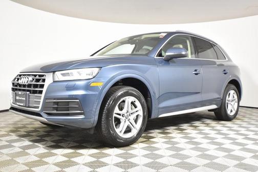 Photo 3 of 24 of 2018 Audi Q5 2.0T Premium Plus