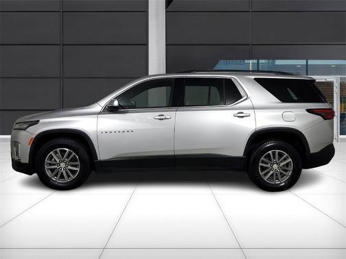 2022 Chevrolet Traverse LT Leather