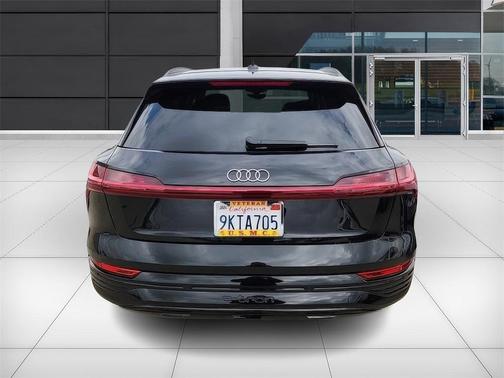 2024 Audi Q8 e-tron Premium