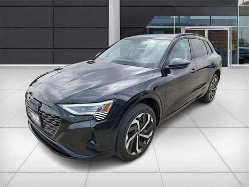 2024 Audi Q8 e-tron Premium