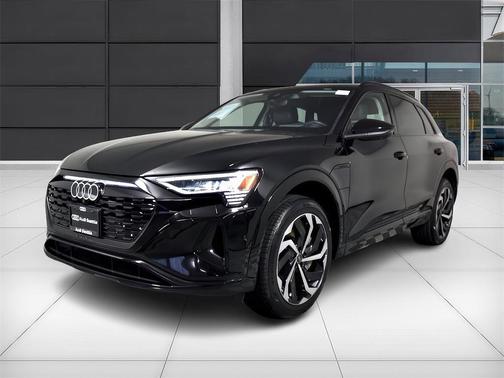 2024 Audi Q8 e-tron Premium