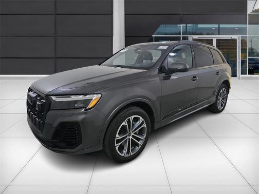2025 Audi Q7 45 Premium Plus