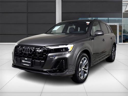 2025 Audi Q7 45 Premium Plus