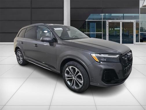 2025 Audi Q7 45 Premium Plus