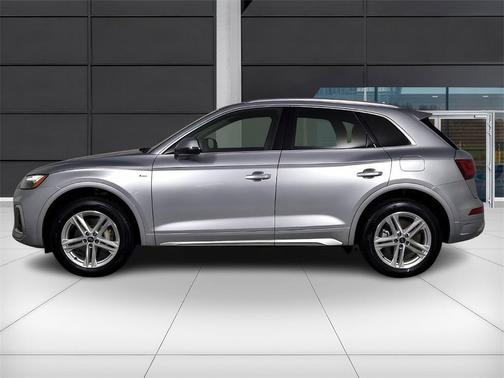2024 Audi Q5 e 55 S line quattro Premium