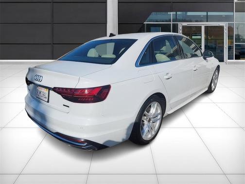2024 Audi A4 45 S line quattro Premium