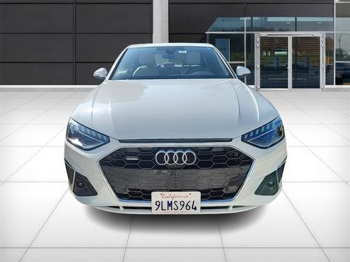 2024 Audi A4 45 S line quattro Premium