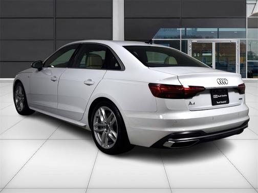 2024 Audi A4 45 S line quattro Premium