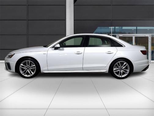 2024 Audi A4 45 S line quattro Premium