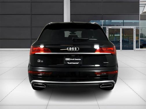 2022 Audi Q5 45 S line quattro Premium