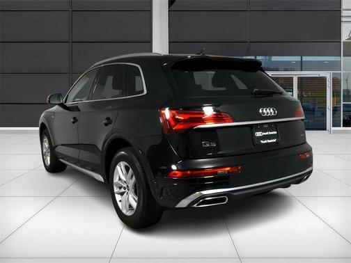 2022 Audi Q5 45 S line quattro Premium