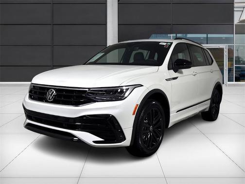 2022 Volkswagen Tiguan 2.0T SE R-Line Black