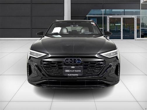 2024 Audi Q8 e-tron Premium