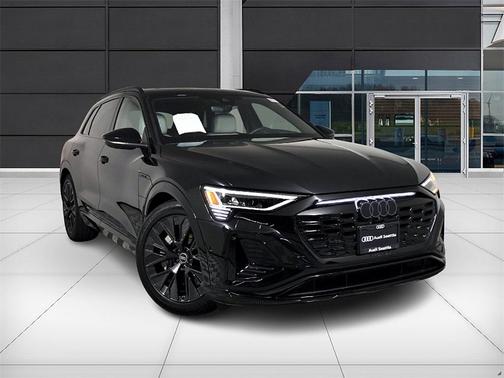 2024 Audi Q8 e-tron Premium