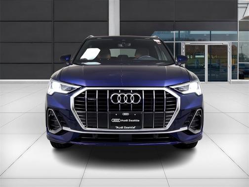 2022 Audi Q3 45 S line Premium