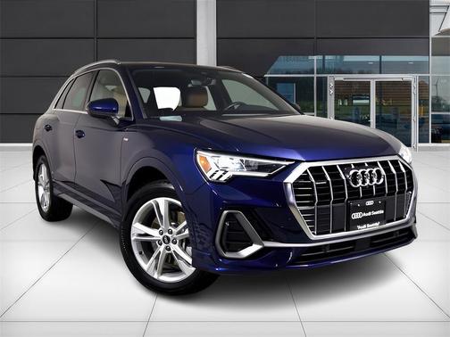 2022 Audi Q3 45 S line Premium