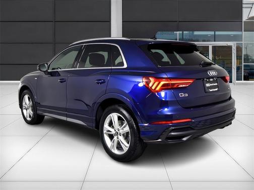 2022 Audi Q3 45 S line Premium