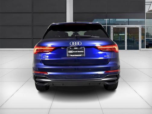 2022 Audi Q3 45 S line Premium