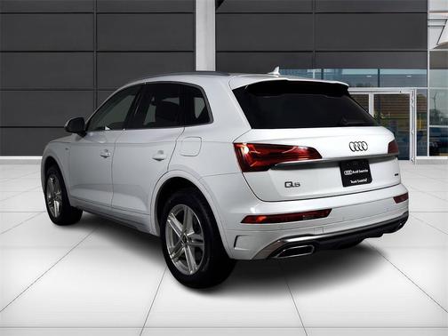2022 Audi Q5 e 55 S line quattro Premium