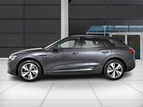 2024 Audi Q8 e-tron Premium