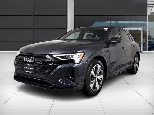 2024 Audi Q8 e-tron Premium