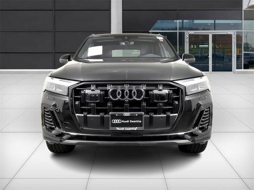 2025 Audi Q7 55 Premium Plus
