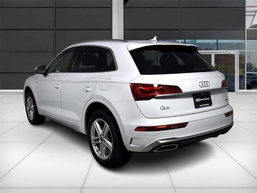 2024 Audi Q5 e 55 S line quattro Premium