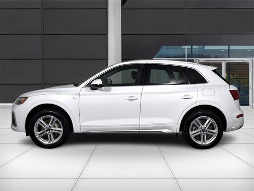 2024 Audi Q5 e 55 S line quattro Premium