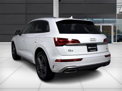 2023 Audi Q5 e 55 S line quattro Premium