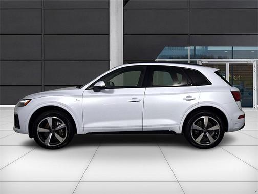 2022 Audi Q5 45 S line Prestige