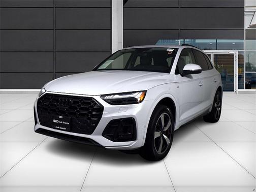 2022 Audi Q5 45 S line Prestige