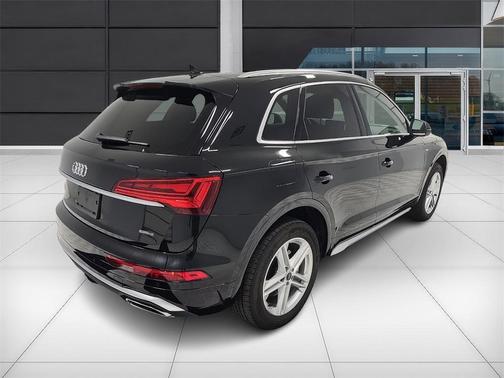 2024 Audi Q5 e 55 S line quattro Premium