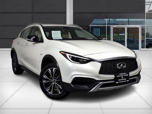 2018 INFINITI QX30 Luxury