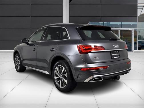 2024 Audi Q5 45 S line quattro Premium
