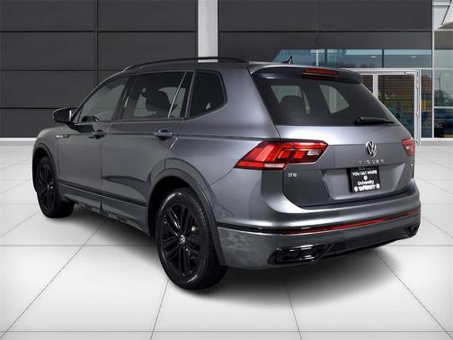 2022 Volkswagen Tiguan 2.0T SE R-Line Black