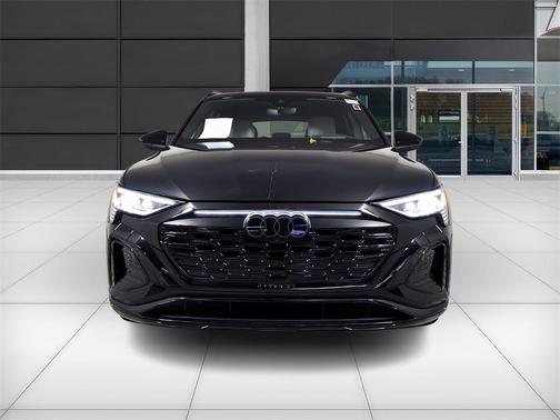 2024 Audi Q8 e-tron Premium