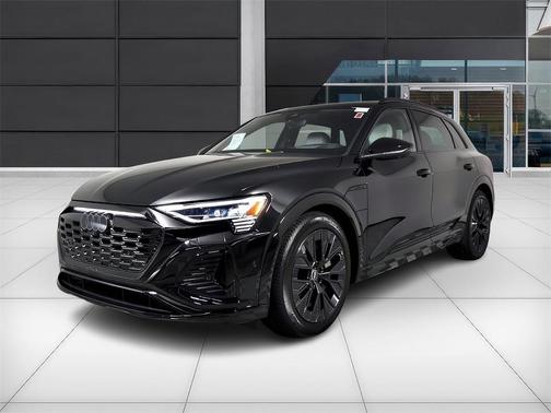 2024 Audi Q8 e-tron Premium