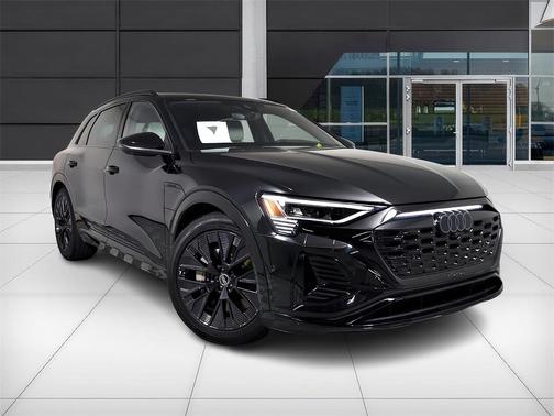 2024 Audi Q8 e-tron Premium