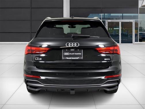 2024 Audi Q3 45 S line Premium