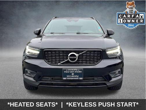2022 Volvo XC40 T5 R-Design
