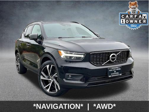 2022 Volvo XC40 T5 R-Design