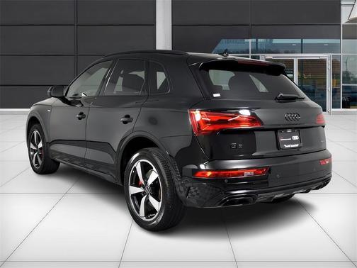 2024 Audi Q5 45 S line quattro Premium