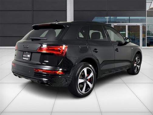 2024 Audi Q5 45 S line quattro Premium